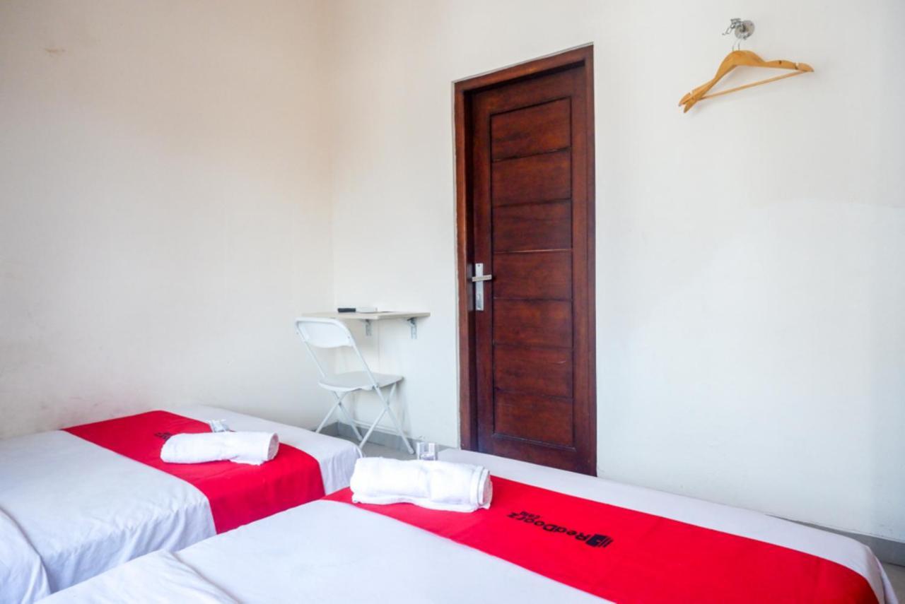 Reddoorz At Mahameru Residence Yogyakarta Kejayan Luaran gambar