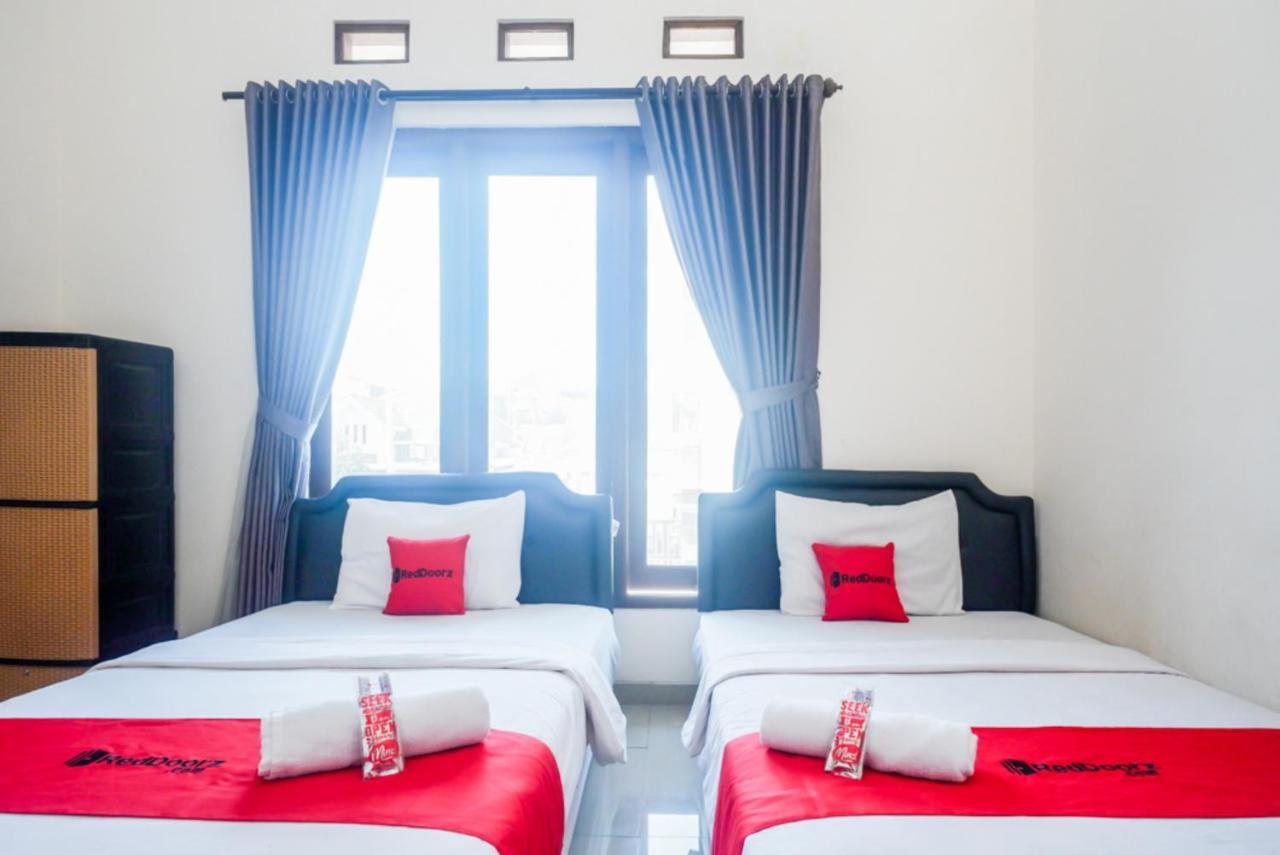 Reddoorz At Mahameru Residence Yogyakarta Kejayan Luaran gambar